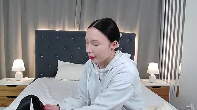 VikkyVonn online show from 03.15.26