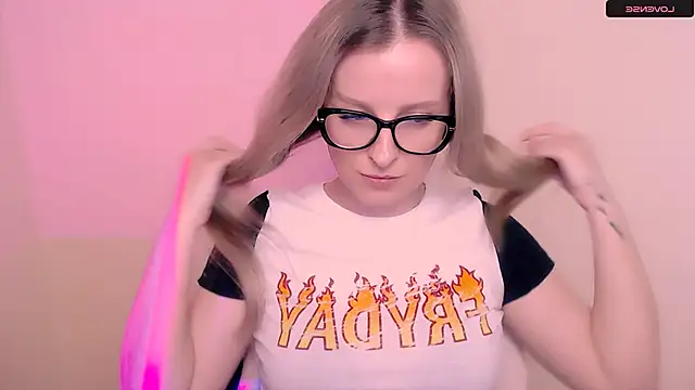 AnnePeach online show from 04.09.26