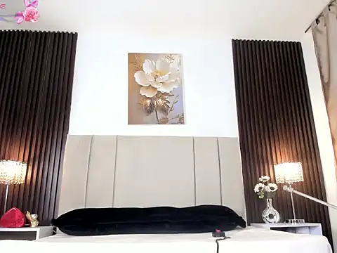 Snapshot of _MiLa_Dyva chatting on 02.25.26 MiLa Dyva online show from 02.25.26