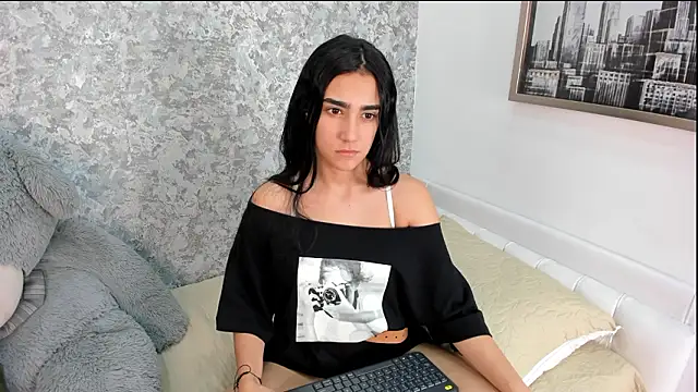 Snapshot of Anika_H chatting on 03.26.26 Anika H online show from 03.26.26