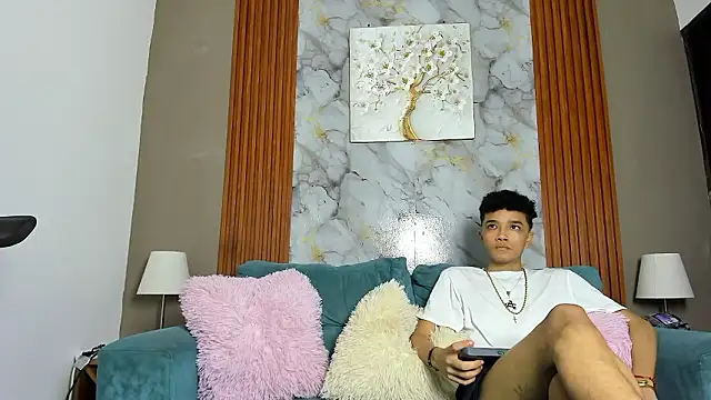 YOUNG BOYS HELL online show from 03.15.26