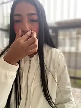 Daniela Pink online show from 04.15.26