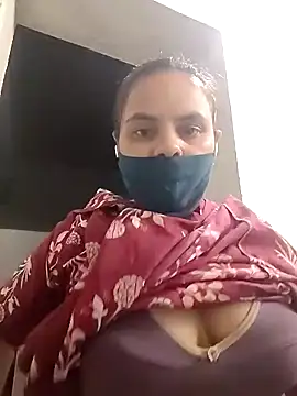 Snapshot of taniya0 chatting on 04.27.26 taniya0 online show from 04.27.26