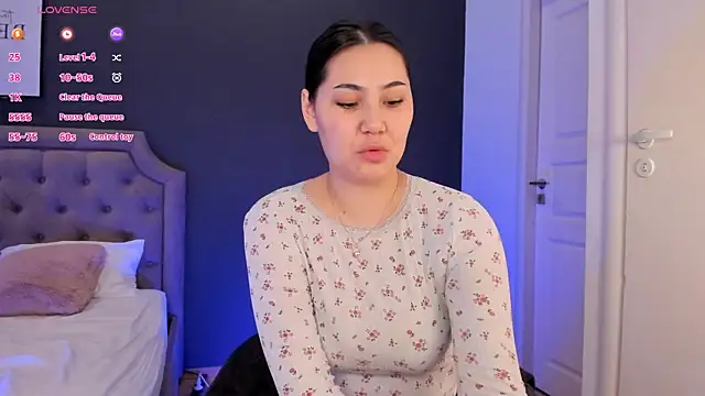 Lina Loon online show from 04.02.26