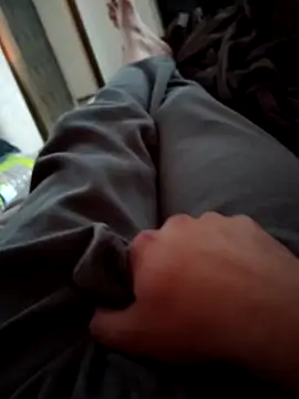 Snapshot of valetrav5 chatting on 02.15.26 valetrav5 online show from 02.15.26