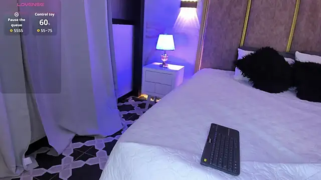 PerlaRogerss  online show from 02.18.26