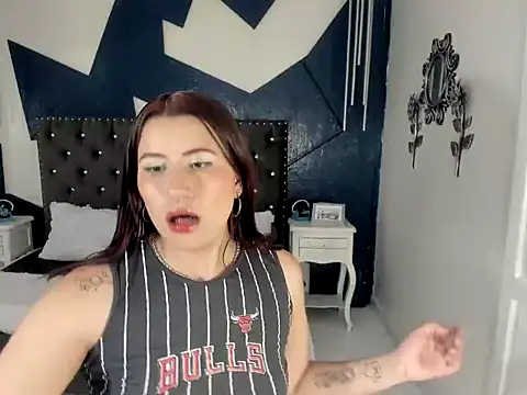 Snapshot of sara_gray__ chatting on 02.21.26 sara gray online show from 02.21.26