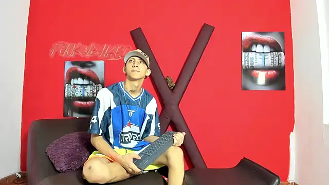 Snapshot of BOYS_PLAY chatting on 02.25.26 BOYS PLAY online show from 02.25.26