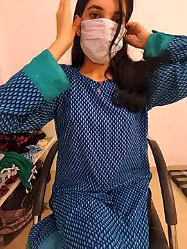 Snapshot of tanzum_khan3202 chatting on 04.08.26 tanzum khan3202 online show from 04.08.26