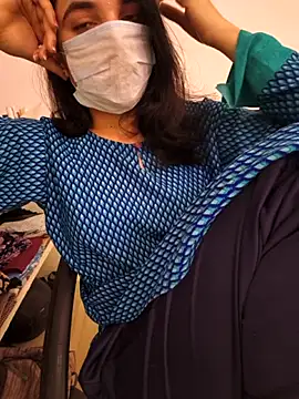 Snapshot of tanzum_khan3202 chatting on 04.15.26 tanzum khan3202 online show from 04.15.26