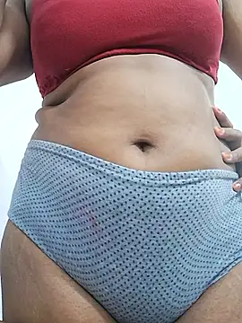 Queen Saara online show from 03.26.26