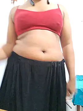 Queen Saara online show from 04.14.26