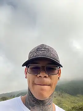 Snapshot of Maxtor_ chatting on 02.23.26 Maxtor online show from 02.23.26