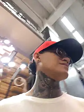 Snapshot of Maxtor_ chatting on 02.28.26 Maxtor online show from 02.28.26