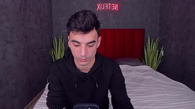 Slendy Knox online show from 02.19.26