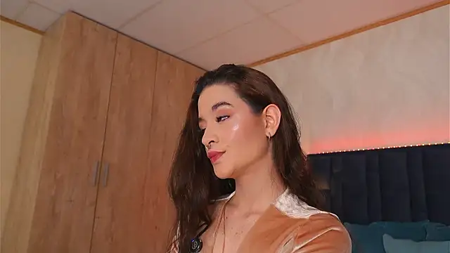 LucyDeLuca online show from 03.19.26