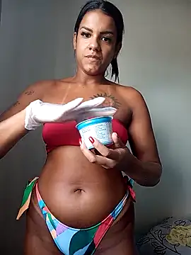 Snapshot of vallgata chatting on 02.28.26 vallgata online show from 02.28.26