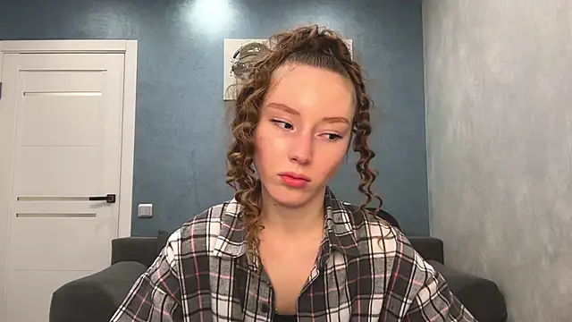 Anna Kare online show from 02.16.26