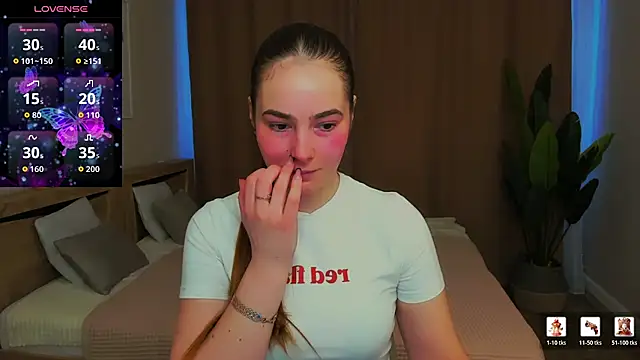 Maddy Wood  online show from 03.04.26