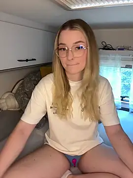 melanieTesss online show from 05.23.26