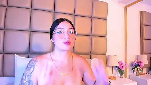 annybentleii online show from 04.16.26