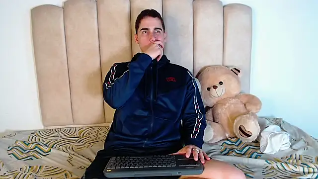 Snapshot of ryanlevi1 chatting on 02.24.26 ryanlevi1 online show from 02.24.26