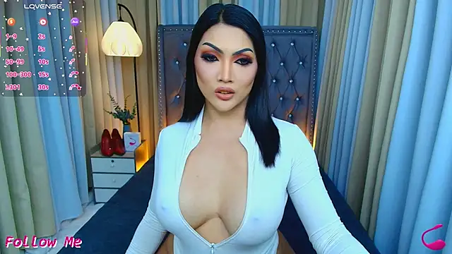 Laureen Hilton online show from 03.10.26