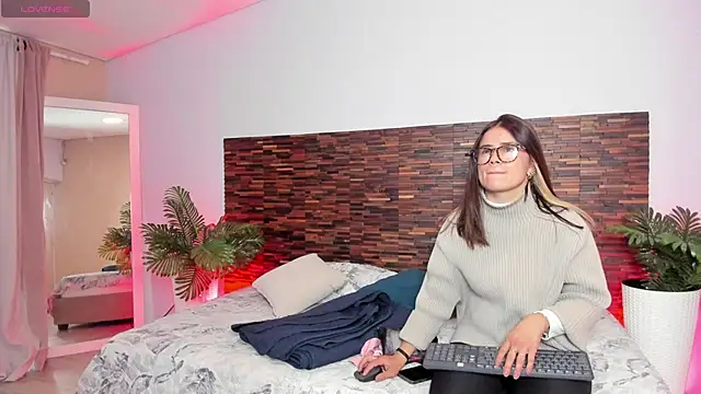 aleessiia online show from 04.08.26