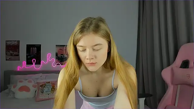 EvaRaee online show from 03.20.26