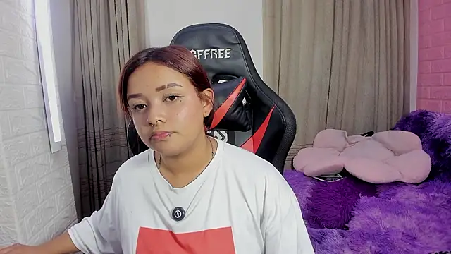 Sienna Lux01 online show from 02.24.26