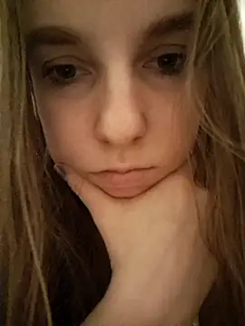 Snapshot of innojuica chatting on 02.27.26 innojuica online show from 02.27.26