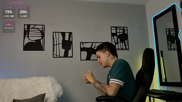 nico pelusa online show from 04.10.26