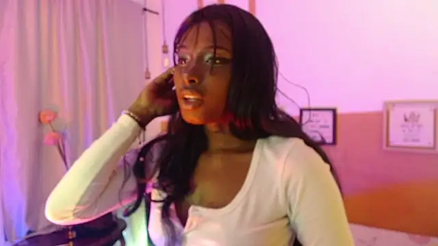 Snapshot of vickycat_x chatting on 02.28.26 vickycat x online show from 02.28.26