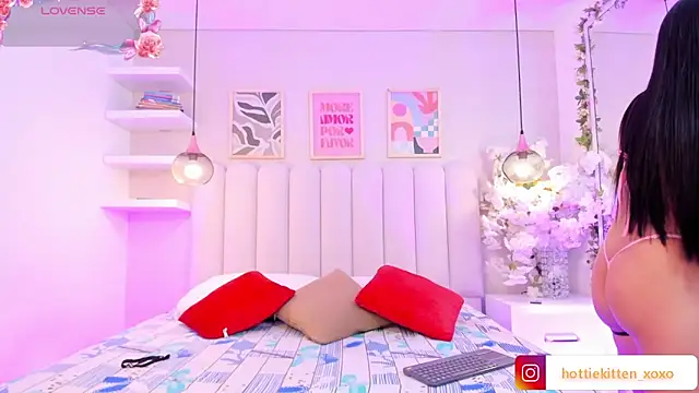 Mia Bailey  online show from 03.18.26