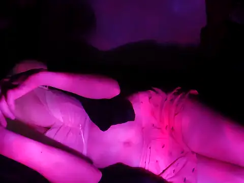 Snapshot of nhi_xinhiu5 chatting on 03.25.26 nhi xinhiu5 online show from 03.25.26