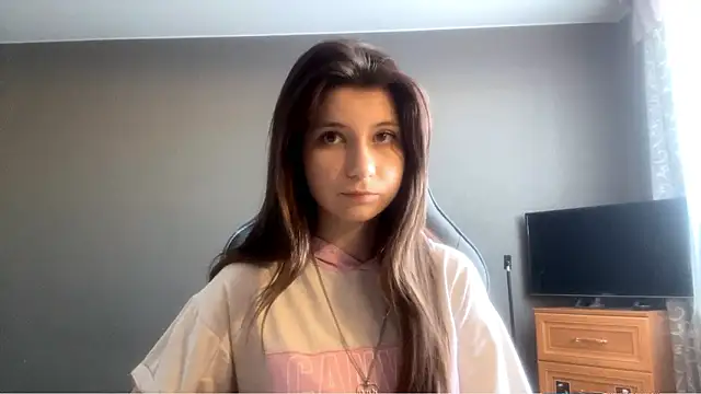 Snapshot of LunnaBliss chatting on 02.17.26 LunnaBliss online show from 02.17.26