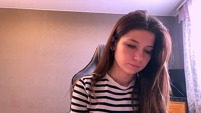 LunnaBliss online show from 04.04.26