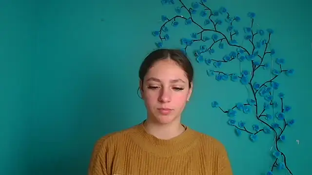 KissMeJulia online show from 04.08.26