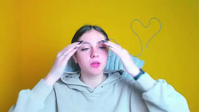 KissMeJulia online show from 04.10.26