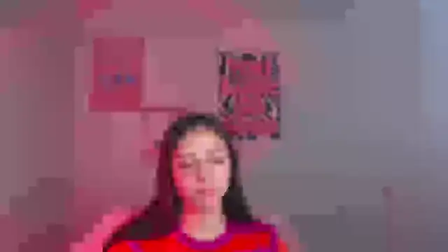 KissMeJulia online show from 04.18.26