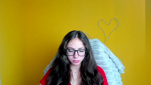 KissMeJulia online show from 06.18.26