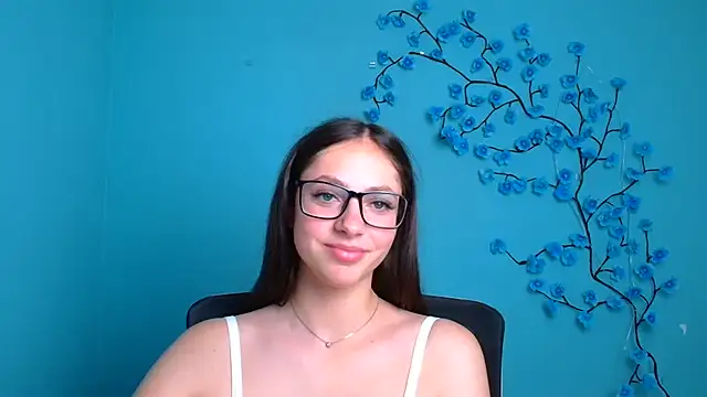 KissMeJulia online show from 06.19.26
