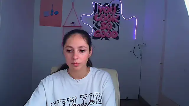 KissMeJulia online show from 06.30.26