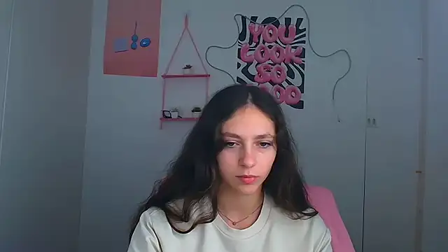 KissMeJulia online show from 07.05.26