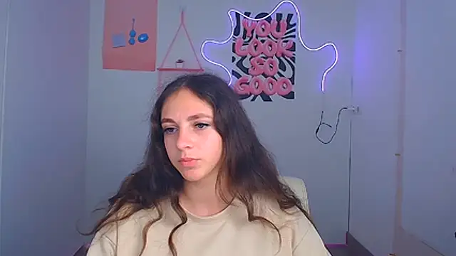 KissMeJulia online show from 07.13.26