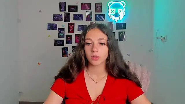 KissMeJulia online show from 07.21.26