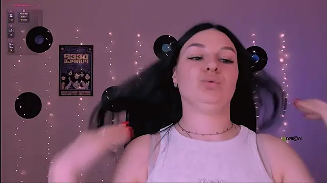 Snapshot of olivia_rage chatting on 05.23.26 olivia rage online show from 05.23.26