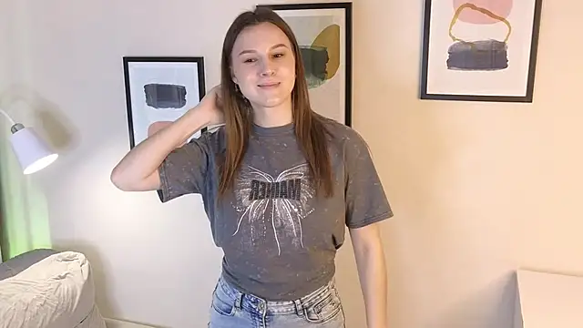 Snapshot of Mili_Gernat chatting on 02.28.26 Mili Gernat online show from 02.28.26