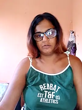 indianstrawberrylips4u online show from 04.18.26