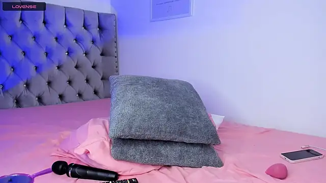 eva cutee  online show from 04.02.26